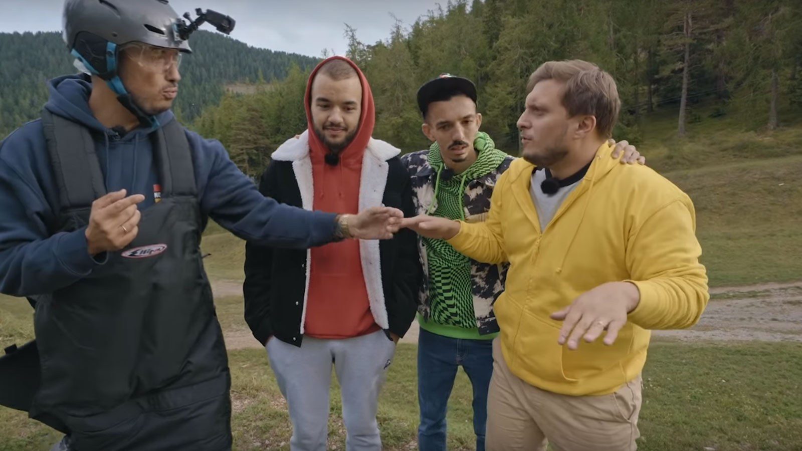Mcfly, Carlito, Bigflo et Oli ont une annonce à vous faire - Dexerto.fr